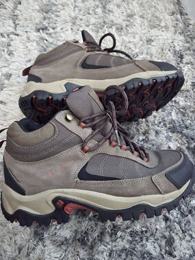 Columbia Hiking Boots